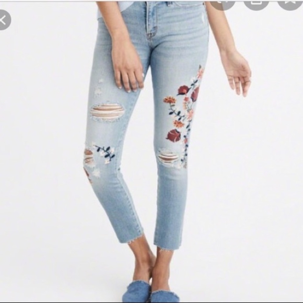 Abercrombie & Fitch Embroidered Skinny Jeans
